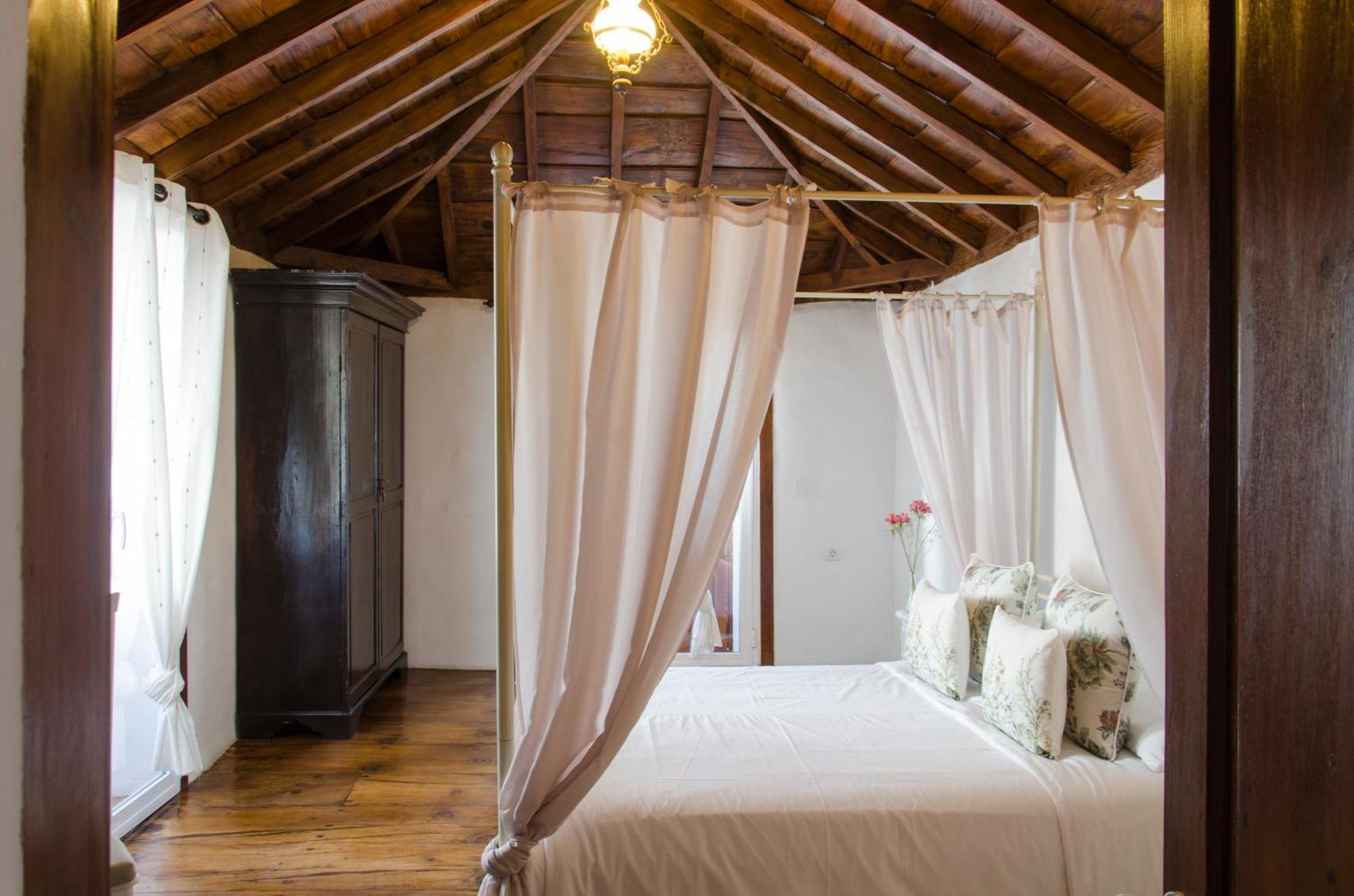 Hotel Rural Casona Santo Domingo غيمار الغرفة الصورة